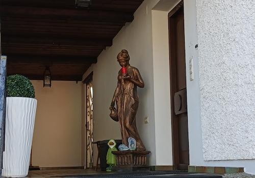 überdachter Hauseingang