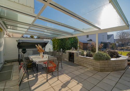 überdachte Süd-Terrasse
