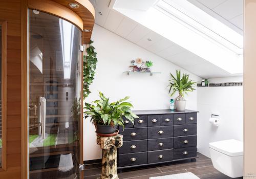  Ihr Badezimmer mit Infrarotkabine