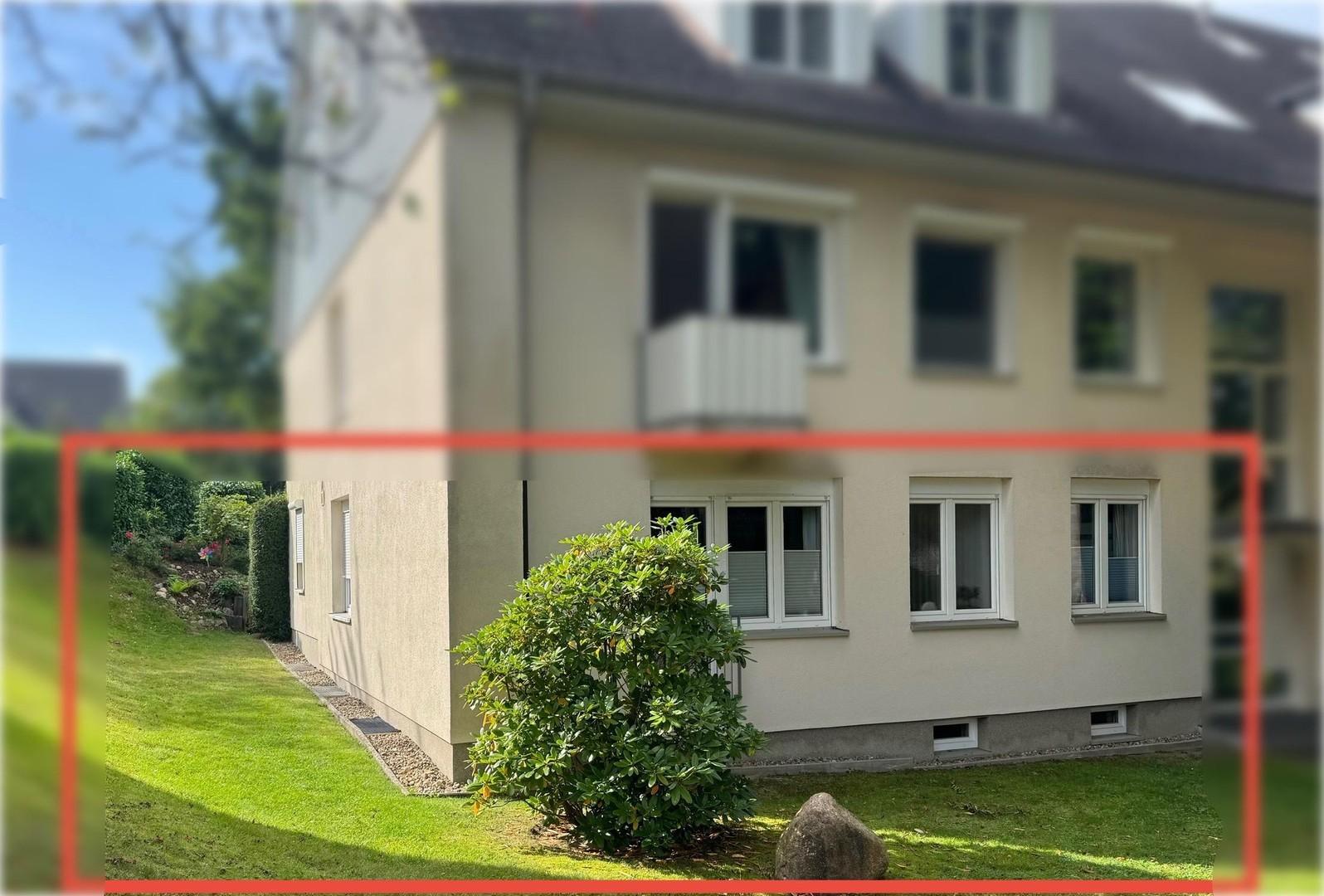 Außenansicht mit Gartenzugang 