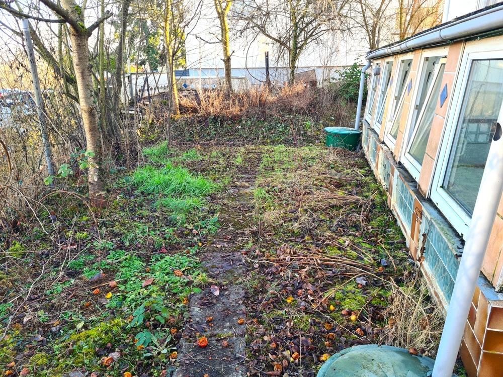 der Garten gehört zur Wohnung