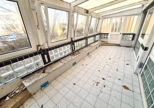 sanierungsbedürftig