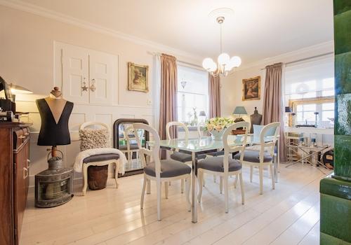 Esszimmer mit anderen Stühlen