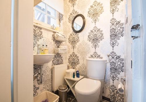 Toilette erster Stock