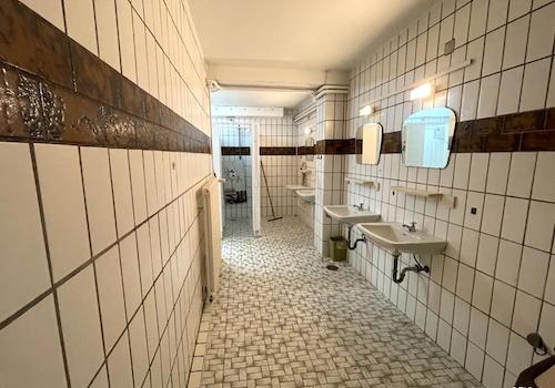 Sanitärgebäude innen