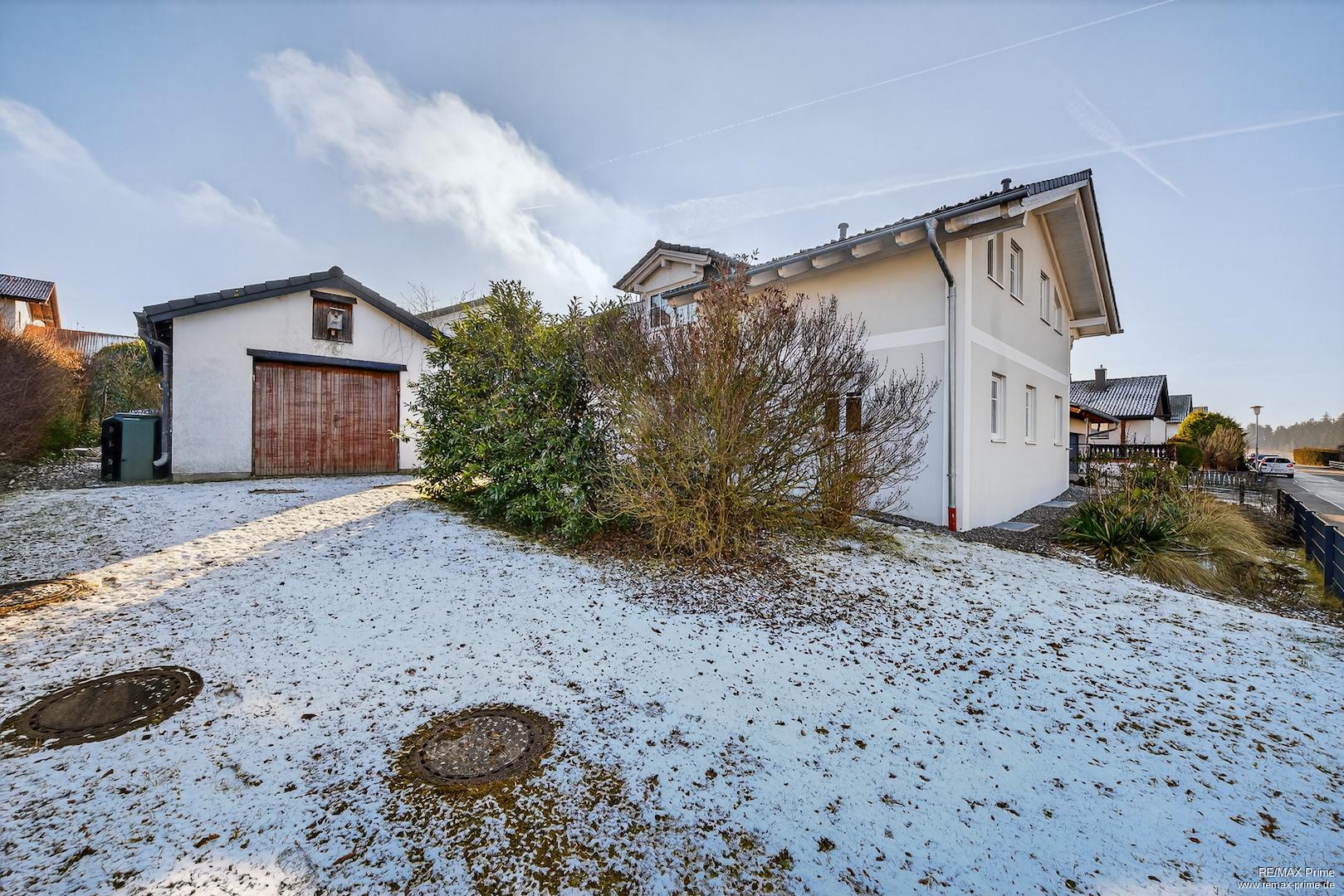 Hausansicht O-N und Garten-Nebengebäude