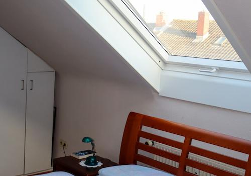 Schlafzimmer Blick 2