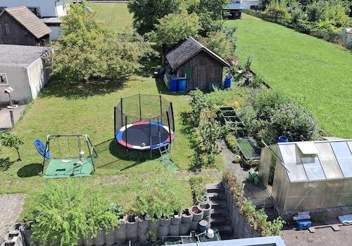 Garten/Gewächshaus, Spielplatz