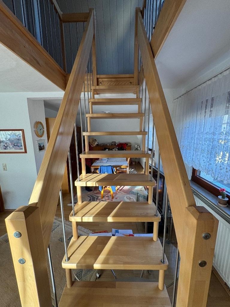 Treppe ins Dachstudio
