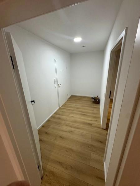 9 Blick von Küche in Flur