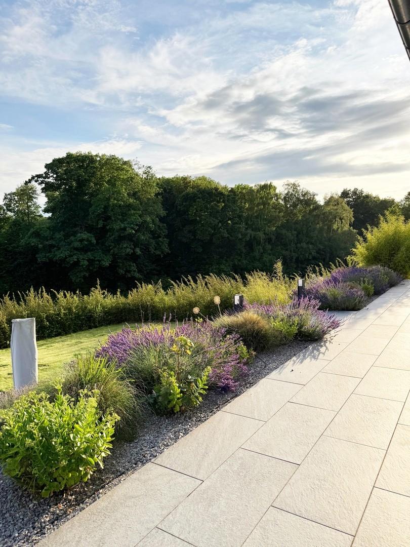 Außenbereich im Sommer