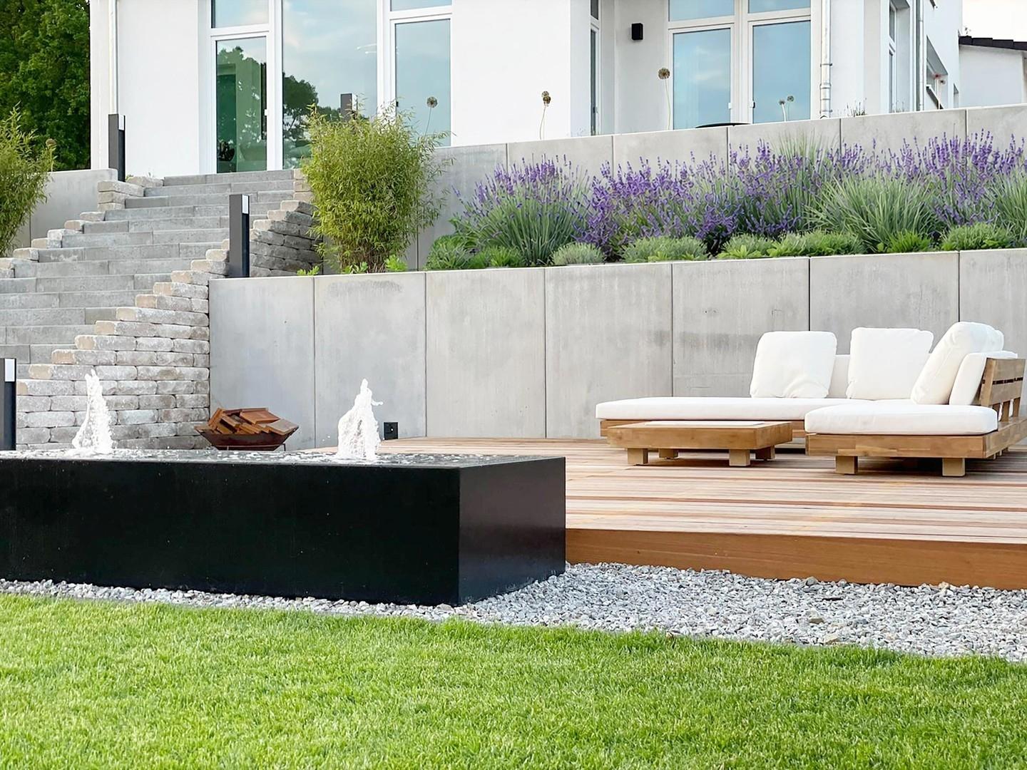 Außenbereich im Sommer