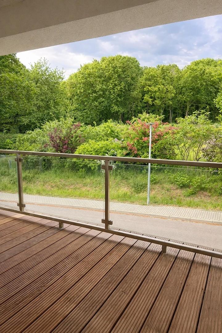 Balkon mit Weitblick ins Grüne