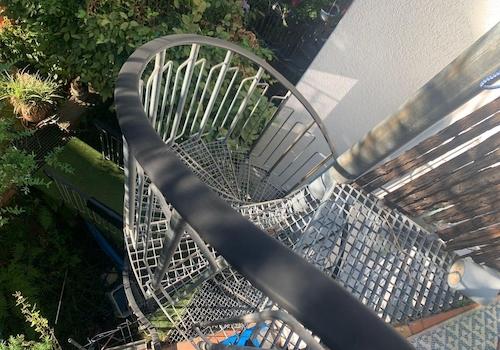 Balkontreppe außen 