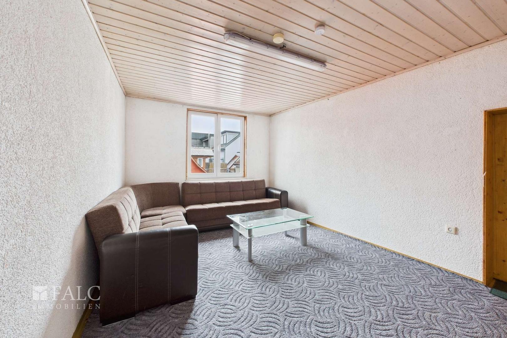 CAM04294G0-PR0028-STILL039