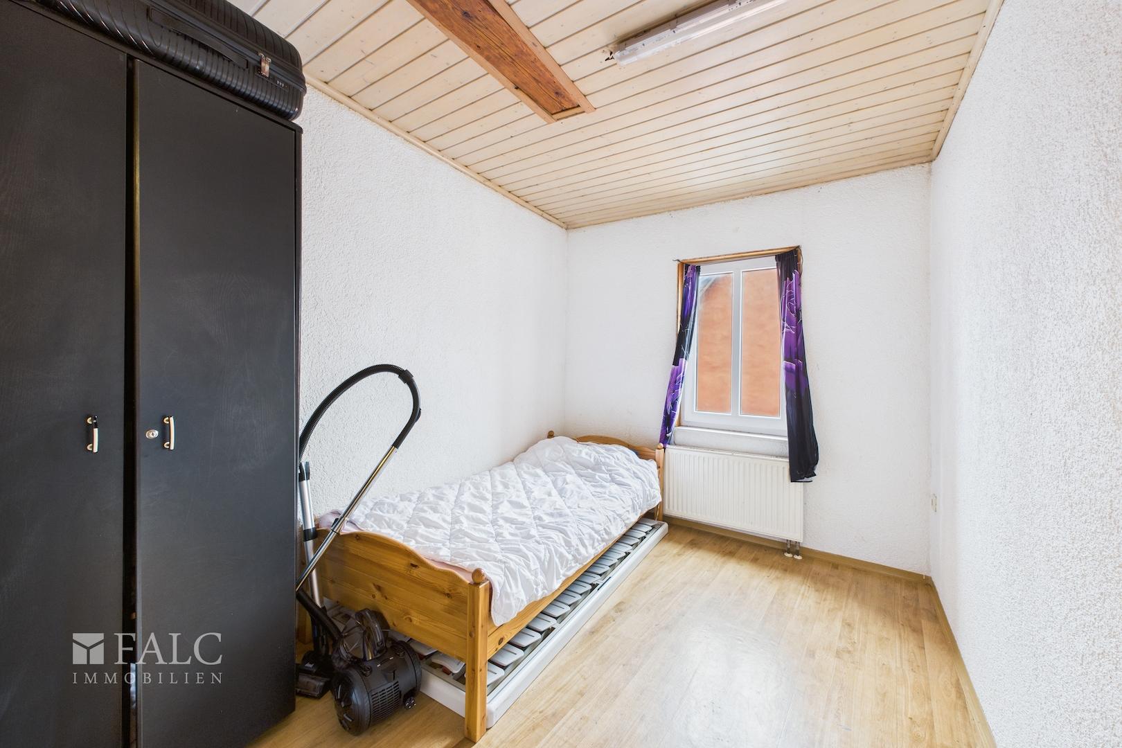 CAM04294G0-PR0028-STILL040