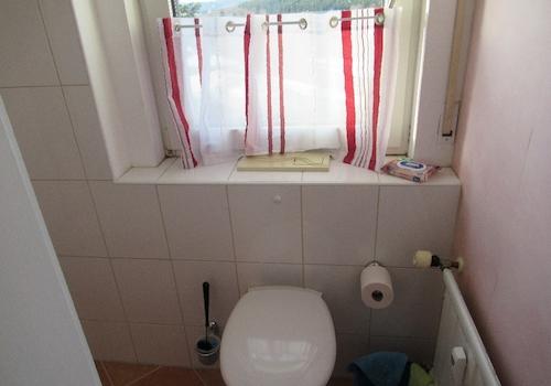 Gäste-WC-Fenster