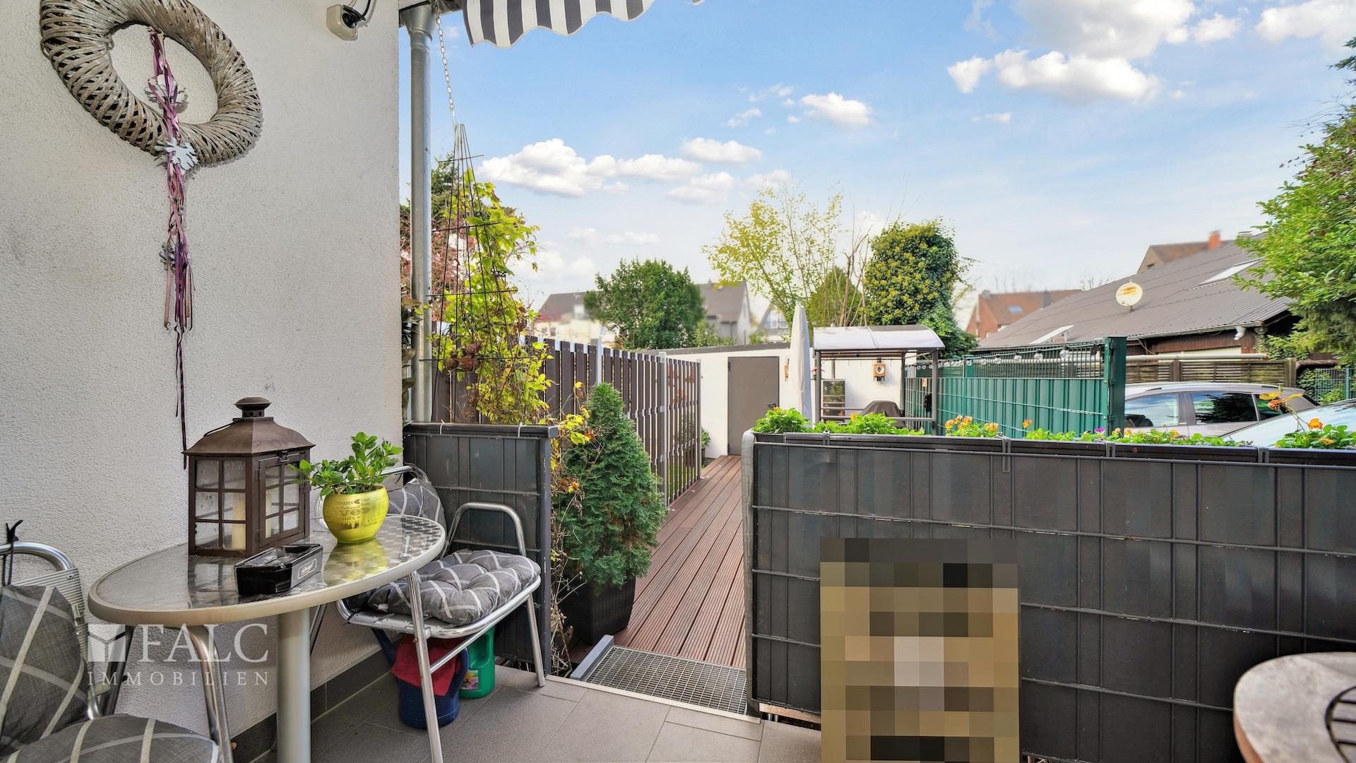 Balkon mit Sonnenplateu