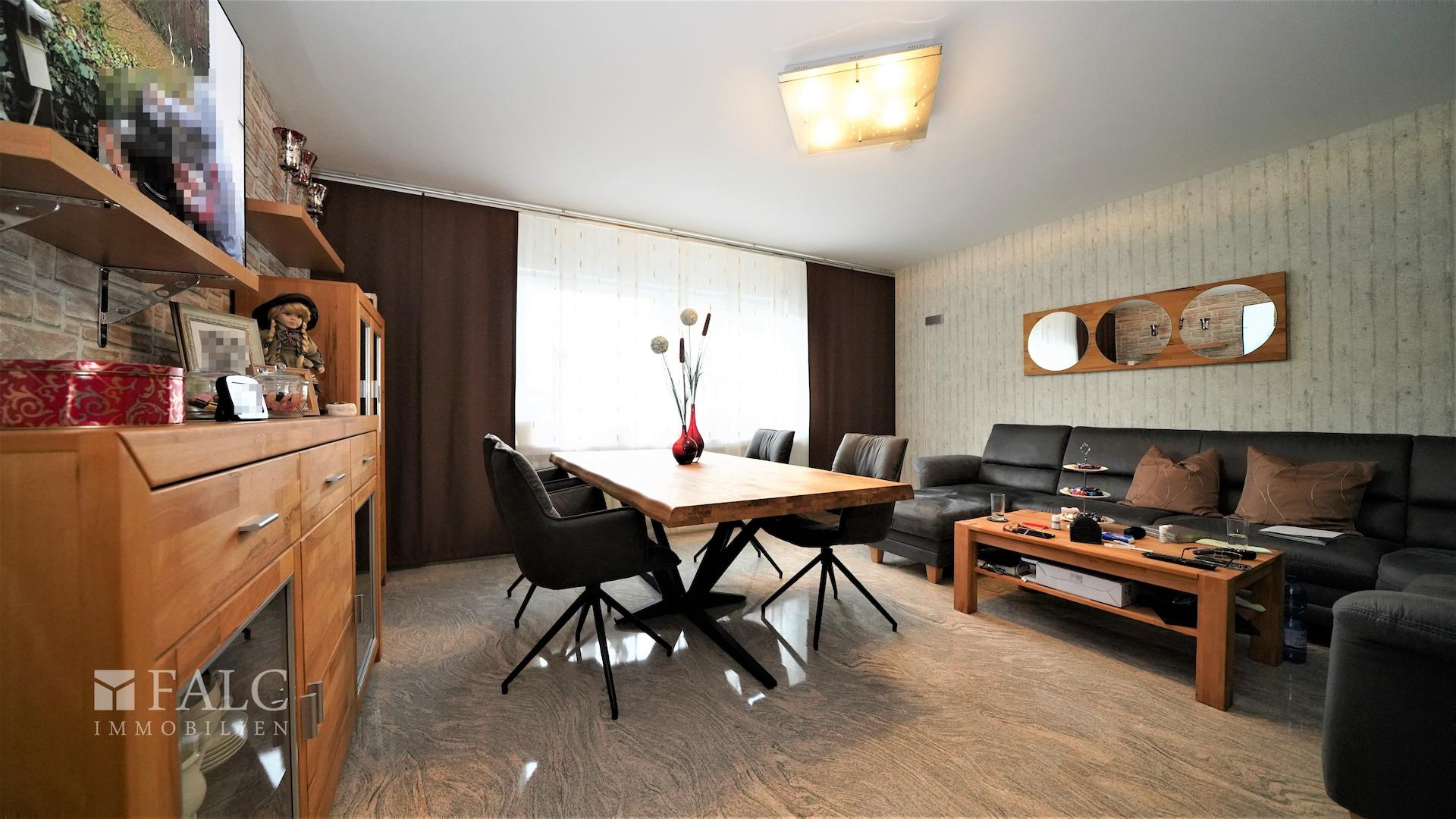 EG (rechts) - Wohn-/Esszimmer