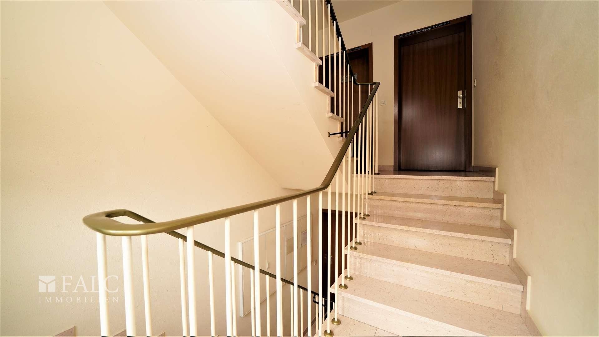 gepflegtes Treppenhaus