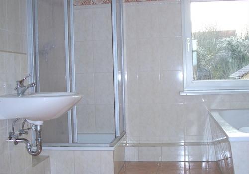 Badezimmer (vor Bezug der Wohnung)
