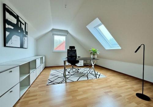 Büro - (KI generiert)