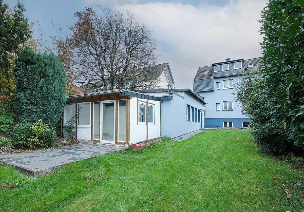 Gartenansicht Hinterhaus und Haupthaus