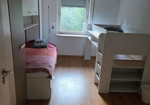 Schlafzimmer Kind 2 1.OG