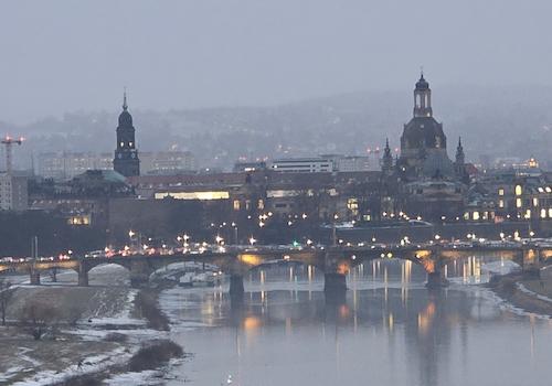 Die Aussicht vom Penthouse auf Dresden