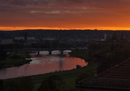 Blick von der PenthouseWohnung auf Dresden