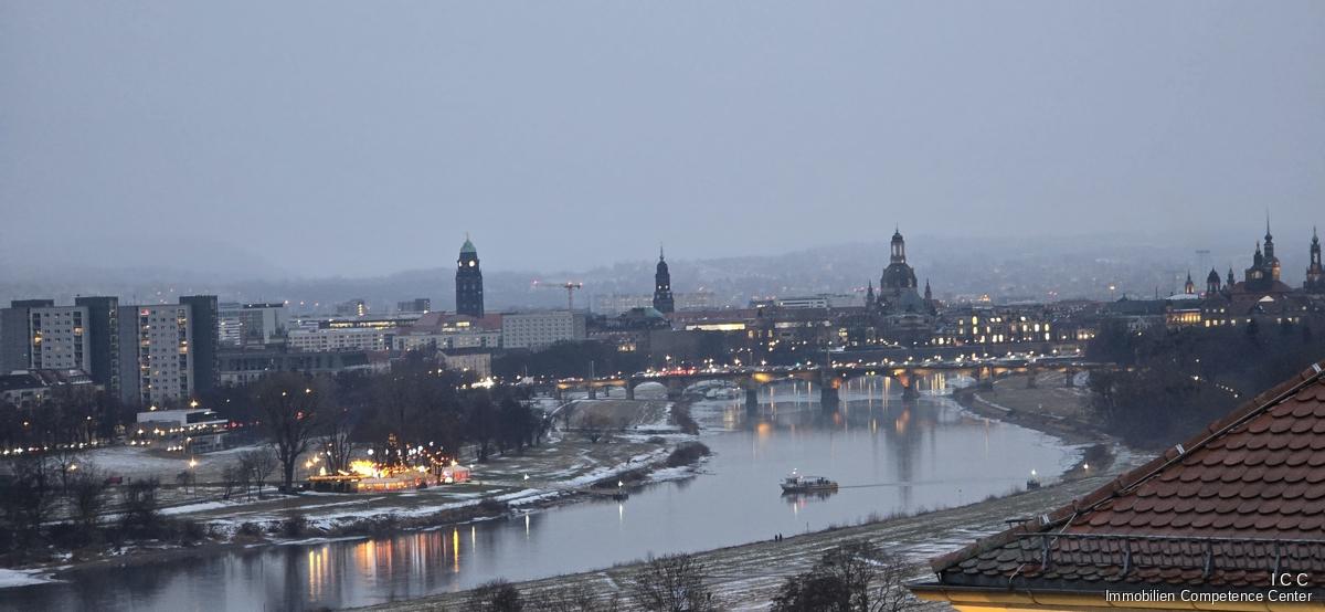 Blick von der PenthouseWohnung auf Dresden