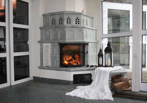 Wintergarten mit Kamin