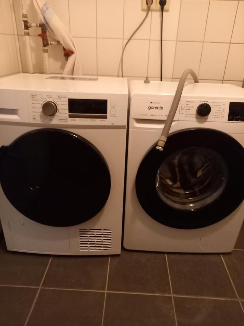 Waschmaschine und Trockner