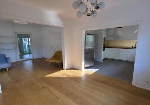 Wohnzimmer offene Küche