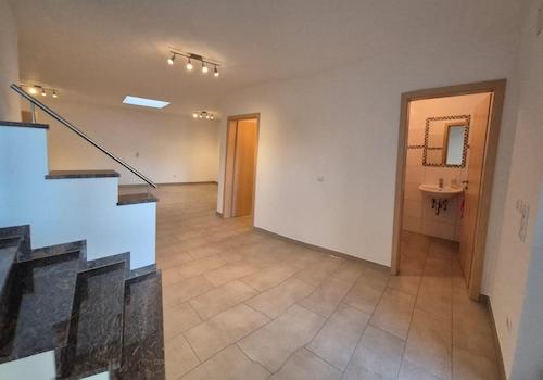 Eingangsbereich mit Küche  