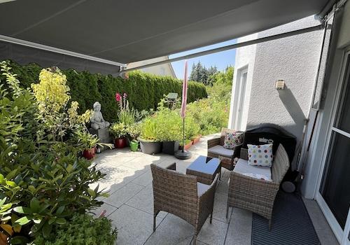 Terrasse mit Markise