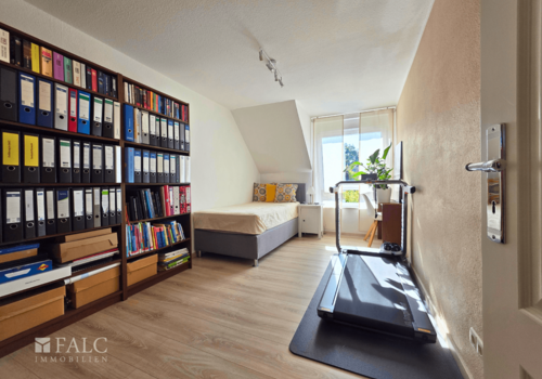 Kinderzimmer/Hobbyraum