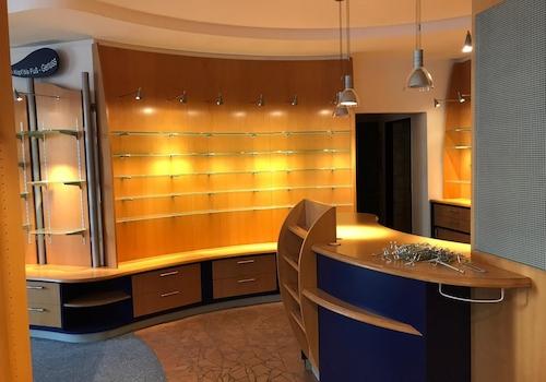 Verkaufsraum  linke Seite