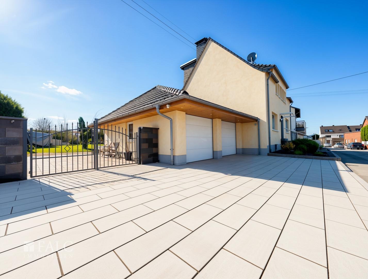 Außenansicht/Garage