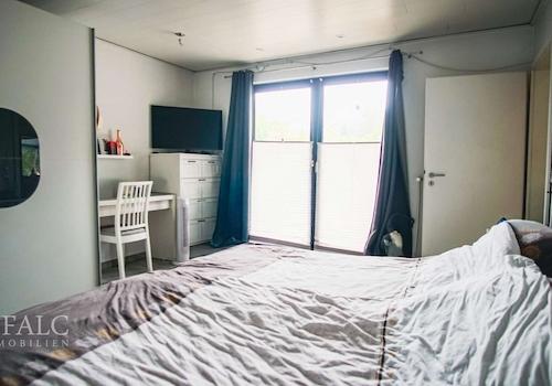 Schlafzimmer mit Bad