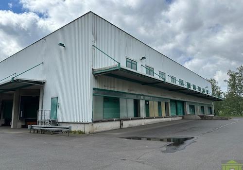 Lagerhalle Laderampen