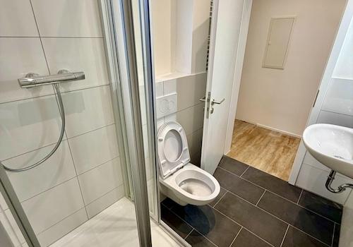 Duschbad mit Fenster