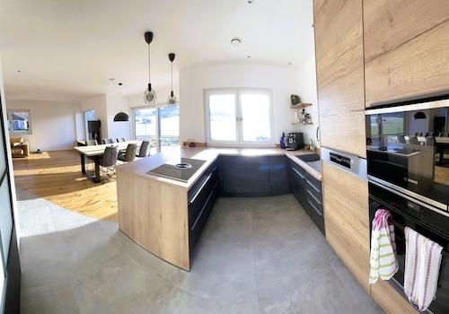 Küche und Esszimmer