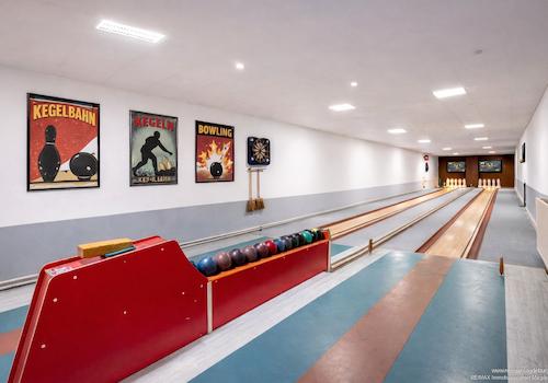 Kegelbahn - KI möbliert