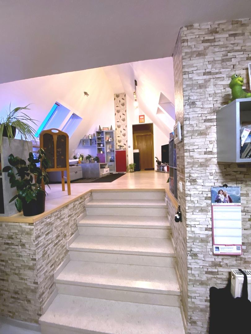 von Flur ins Wohnzimmer