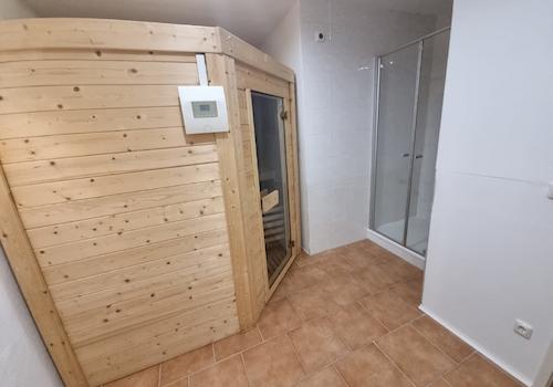 Sauna mit Dusche und WC