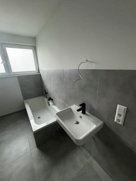 30 Impressionen aus den Wohnungen Bädern Balkonen