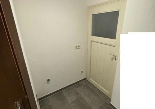 94 Außentür Appartement