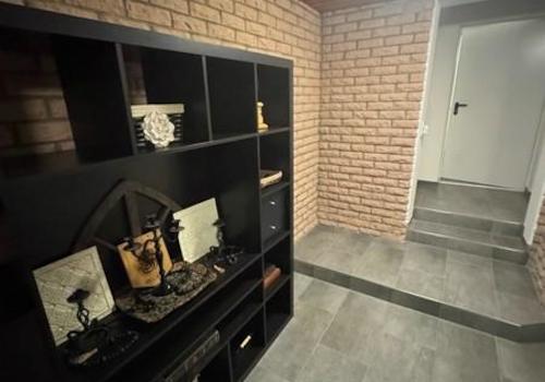 98 ELW Wohnbereich und Innenzugang zum Haus