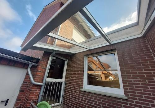 überdachter Außenkelleraufgang